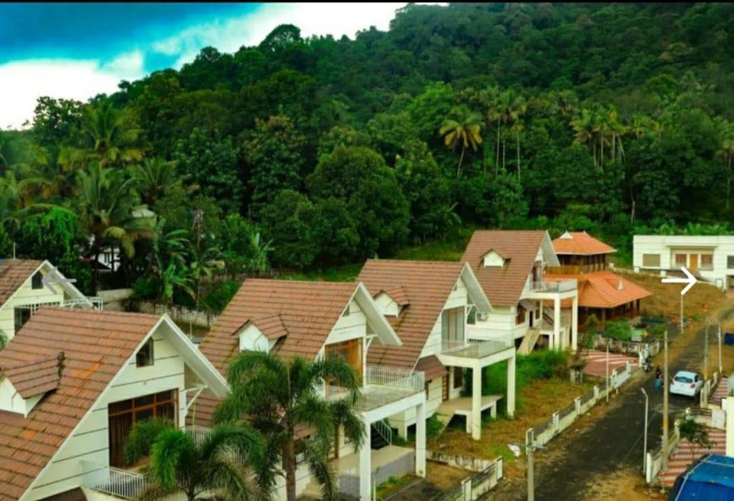 Nest Resorts Athirappilly Exterior photo
