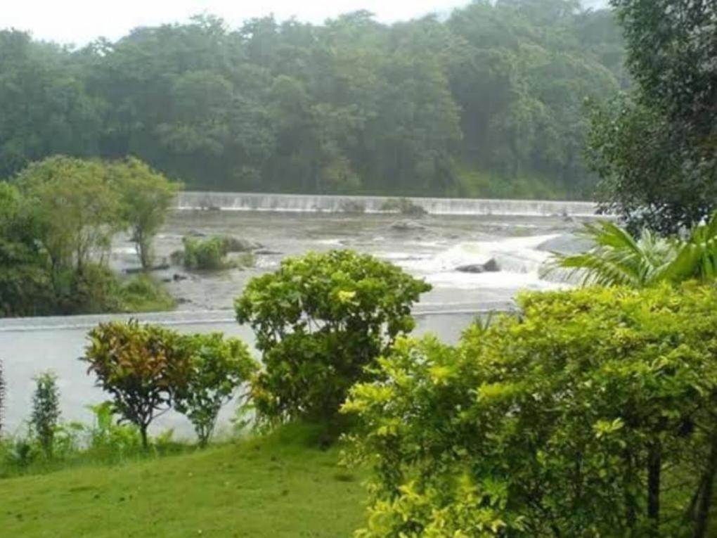 Nest Resorts Athirappilly Exterior photo